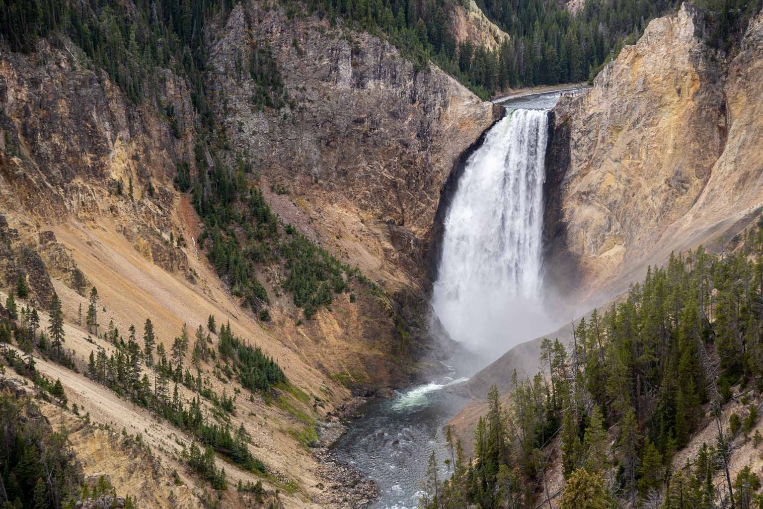 Comment visiter Yellowstone, cet endroit unique au monde — free download