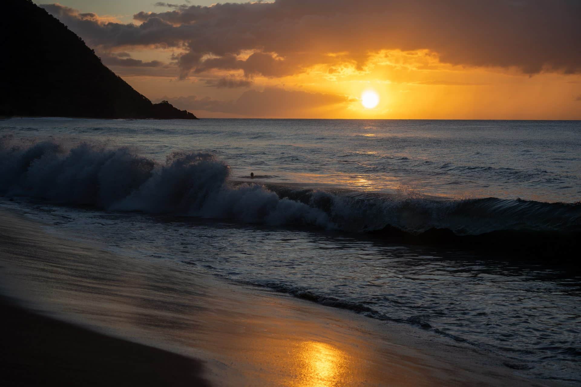 coucher de soleil Guadeloupe - plage de grande anse