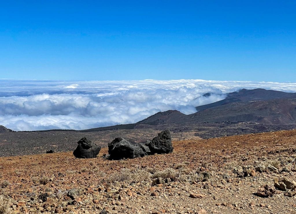 Au dessus de la mer de nuages dans le parc national du Teide