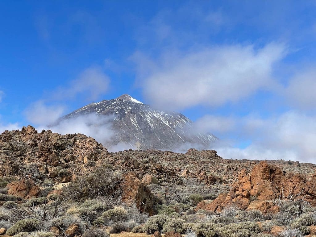 Sommet enneigé du volcan Teide
