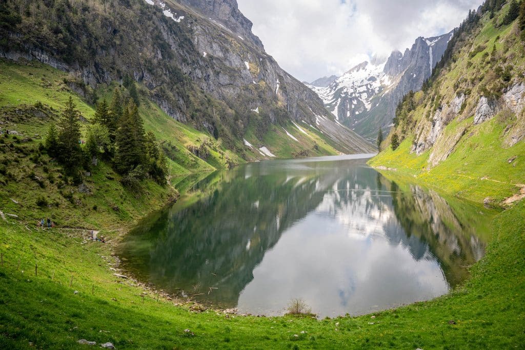 Le Fällensee en Appenzell en Suisse dans le massif de l'Alpstein