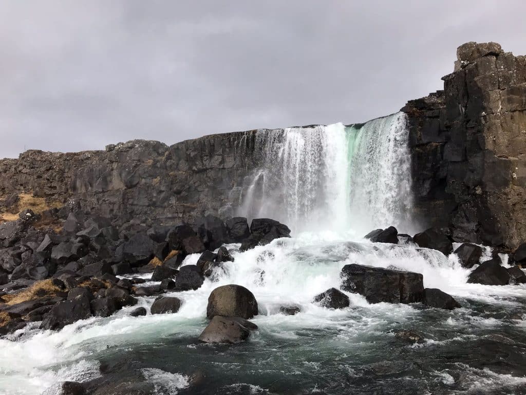 Cascade à Thingvellir au Cercle d'Or Islande
