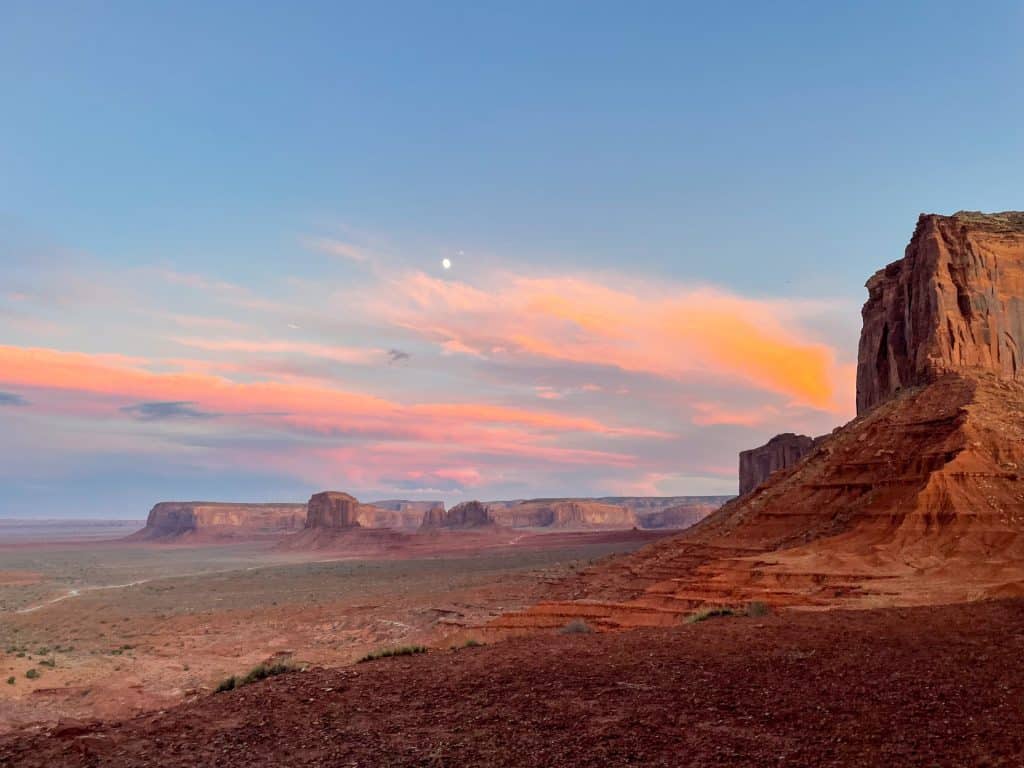 Monument valley Sunset