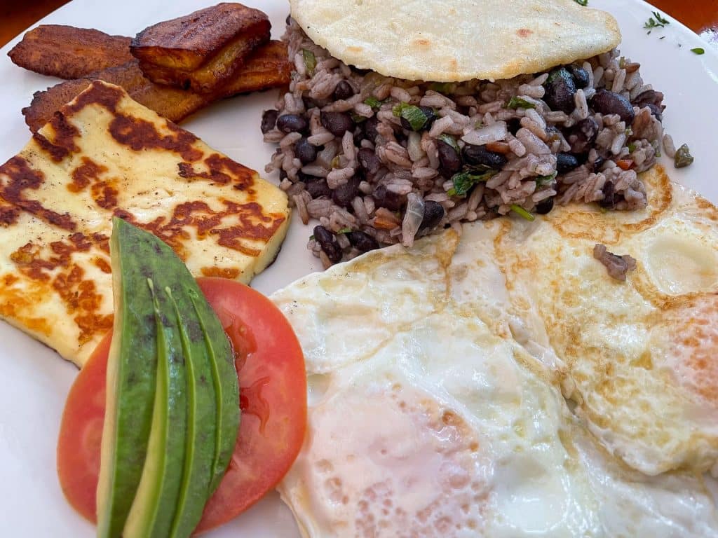 Petit déjeuner typique du Costa Rica
