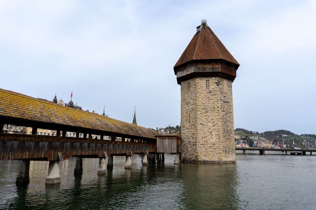 Visiter Lucerne et son pont de la chapelle le Kapellbrücke