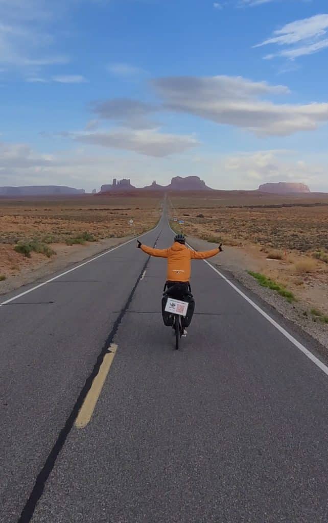 face à Monument Valley