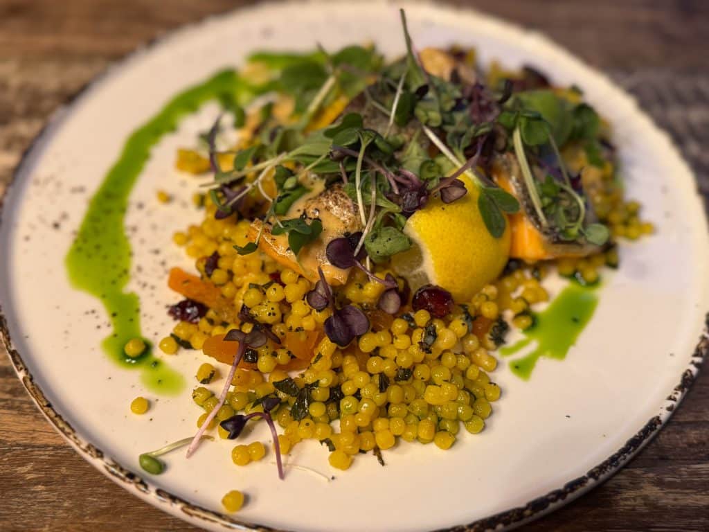 repas délicieux au restaurant de l'hôtel